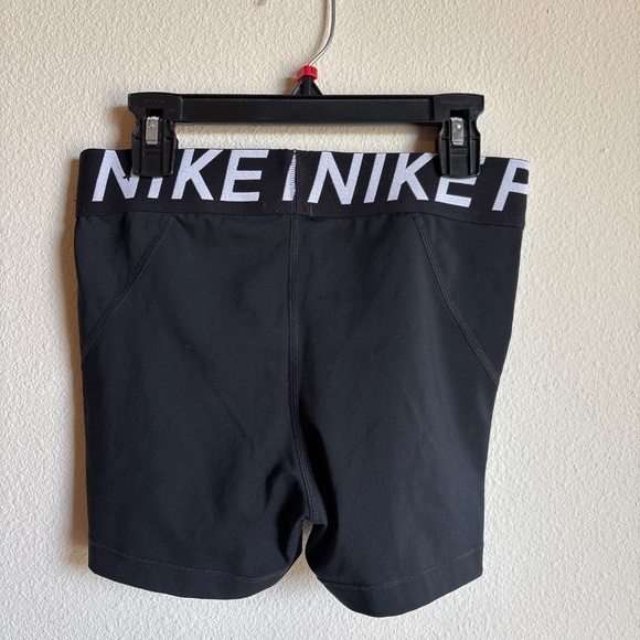 Nike Pro Black Bike Shorts Medium - Picture 2 of 4